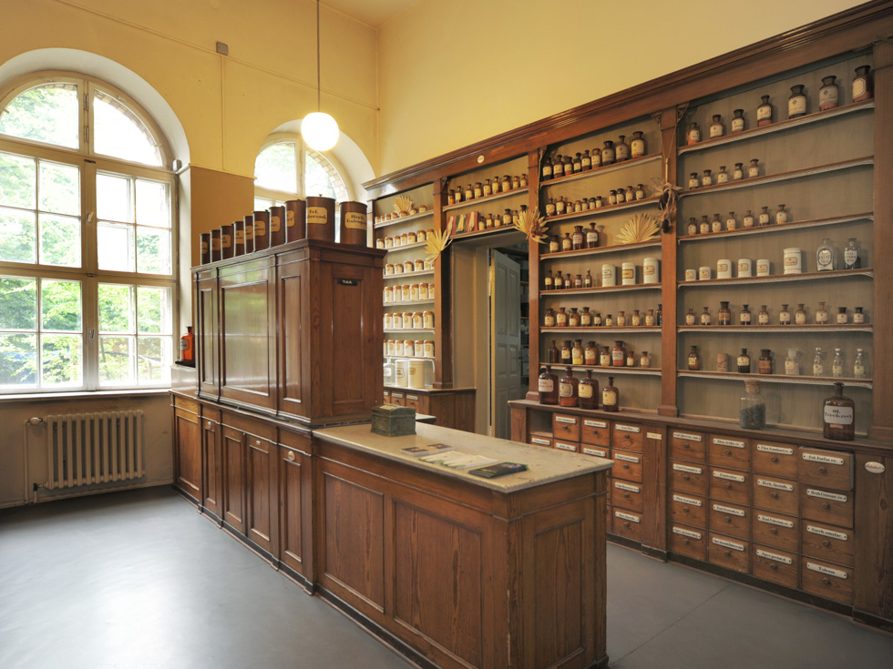 Fontane-Apotheke im ehem. Diakonissenkrankenhaus Bethanien