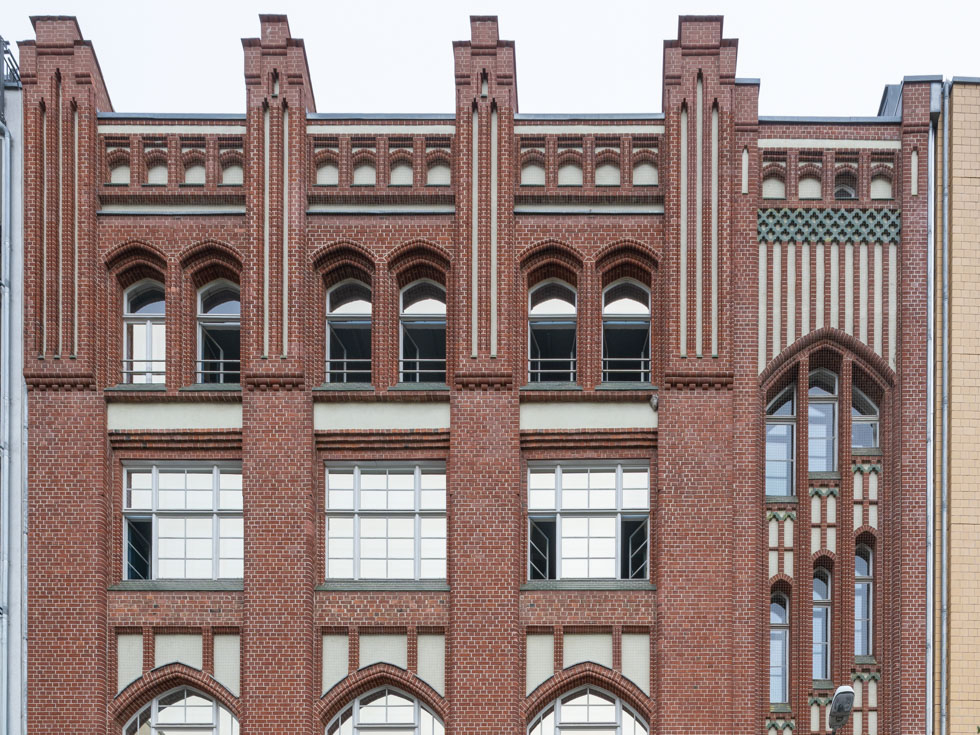 Umspannwerk von Franz Schwechten – Galerie Konrad Fischer
